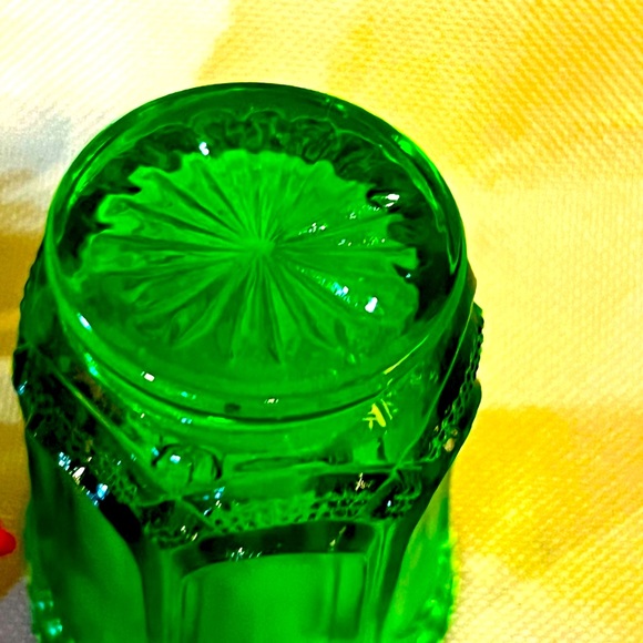 Galloway AKA Virginia Pattern
Toothpick Holder EAPG Green glass from 190… - Picture 4 of 6